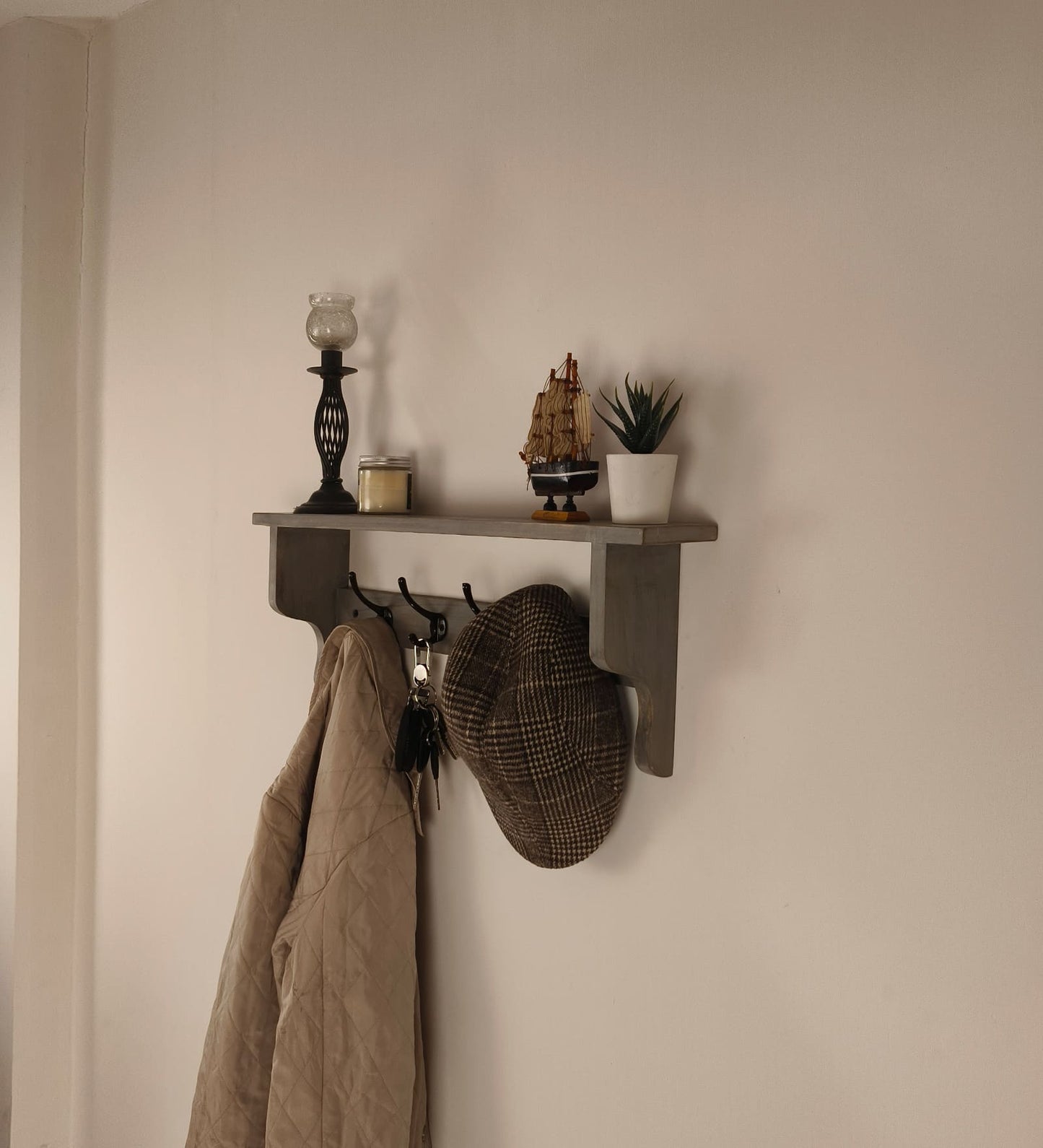 Wind Wooden Wall Shelf Organiser with Key Holders