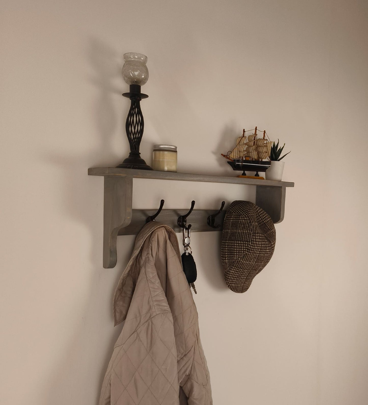 Wind Wooden Wall Shelf Organiser with Key Holders