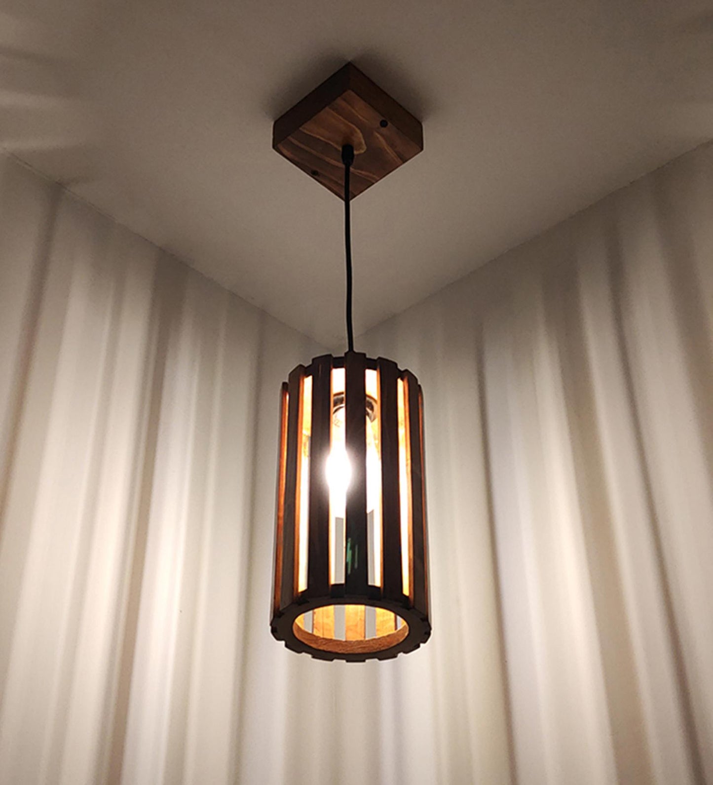 Poppy Brown Wooden Single Hanging Lamp