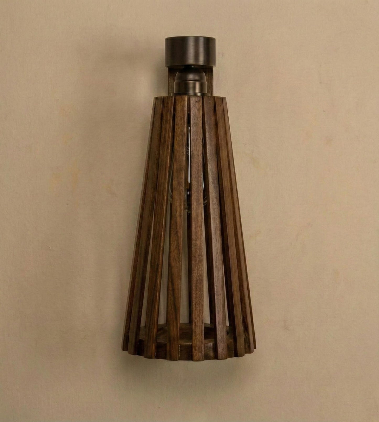 Good Brown Wooden Wall Light