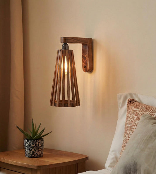 Good Brown Wooden Wall Light