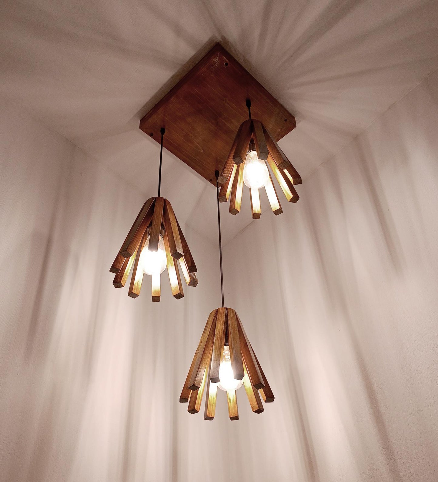 Think Brown Wooden Cluster Hanging Lamp