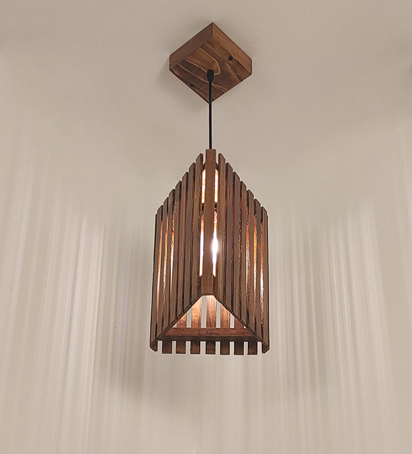Oryx Brown Wooden Single Hanging Lamp