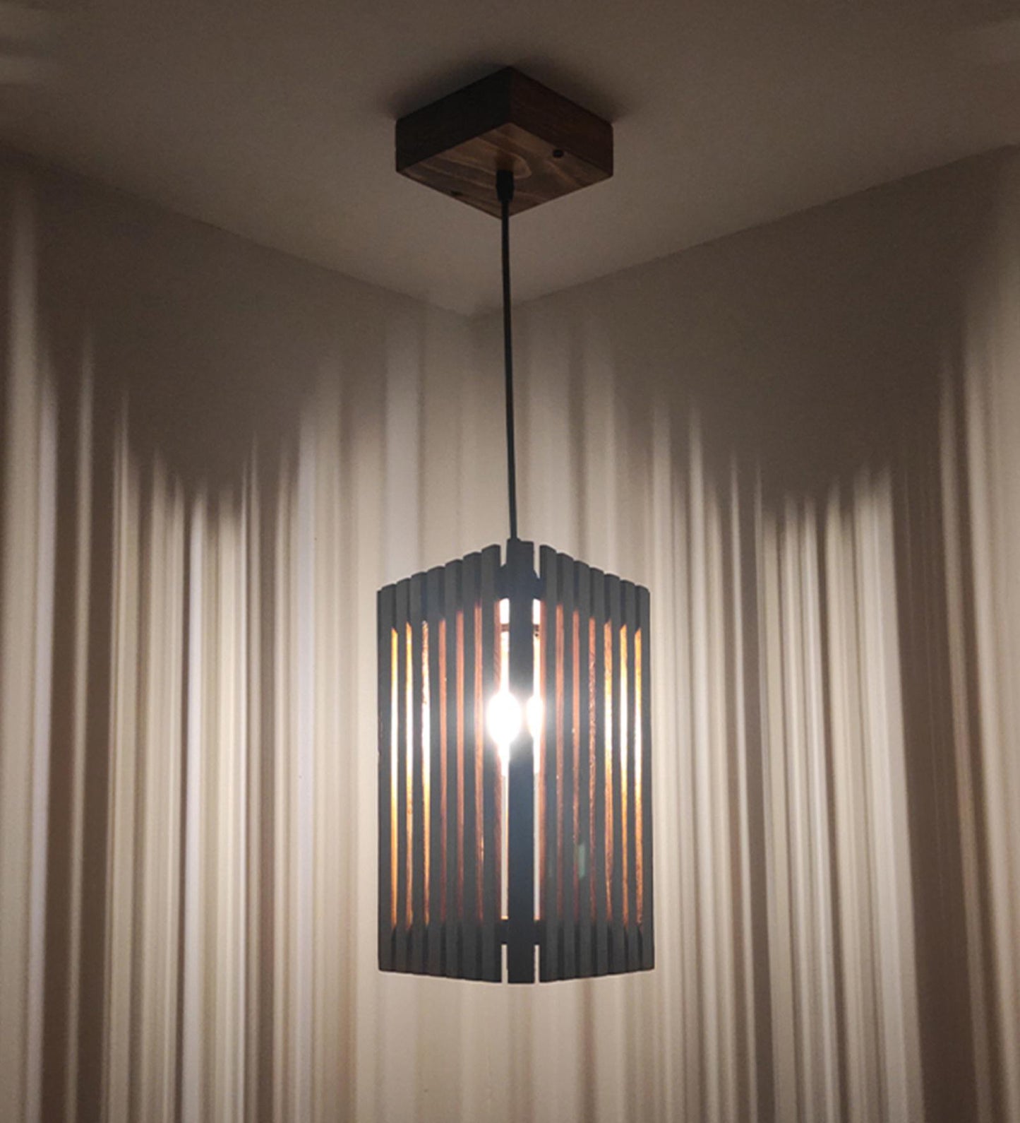Oryx Brown Wooden Single Hanging Lamp
