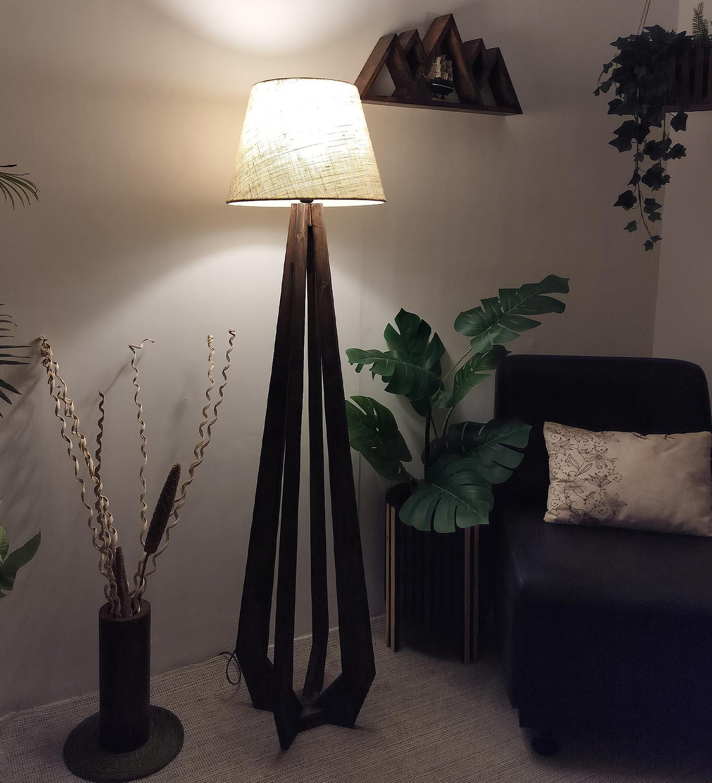 Mind Wooden Floor Lamp with Brown Base and Jute Fabric Lampshade